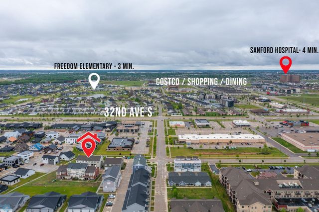 503 33rd Way E B, West Fargo, ND 58078