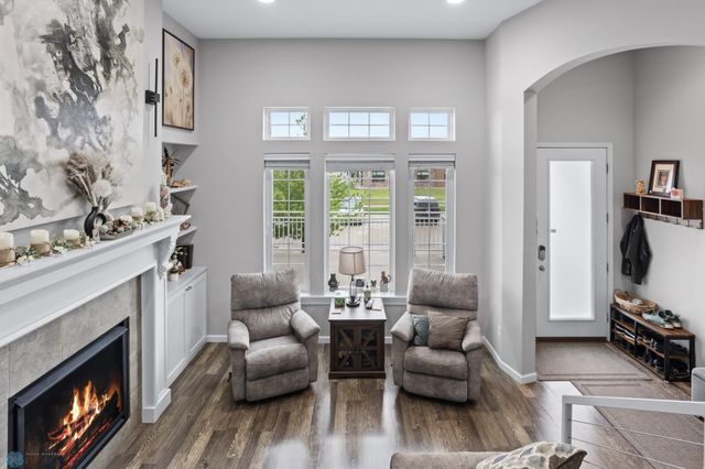 503 33rd Way E B, West Fargo, ND 58078