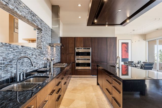 1135 S Summit Drive, Santa Fe, NM 87501