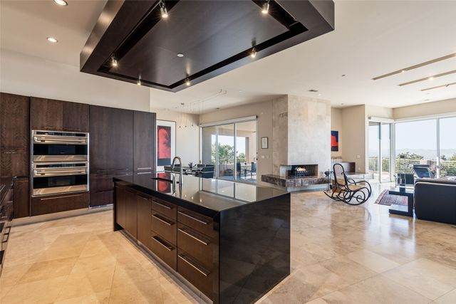 1135 S Summit Drive, Santa Fe, NM 87501