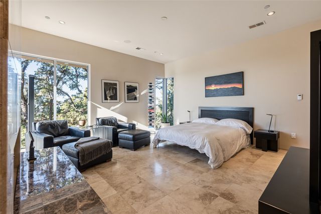 1135 S Summit Drive, Santa Fe, NM 87501