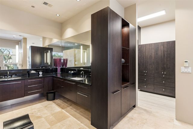 1135 S Summit Drive, Santa Fe, NM 87501