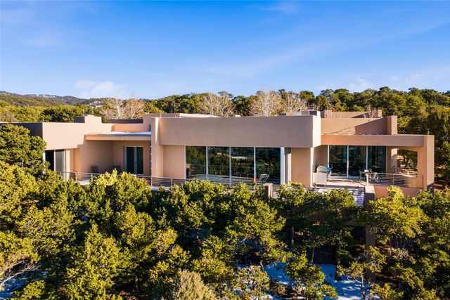 1135 S Summit Drive, Santa Fe, NM 87501