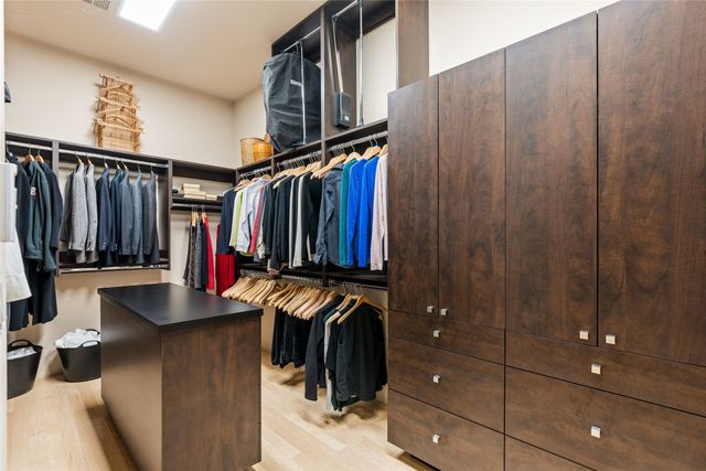 1135 S Summit Drive, Santa Fe, NM 87501