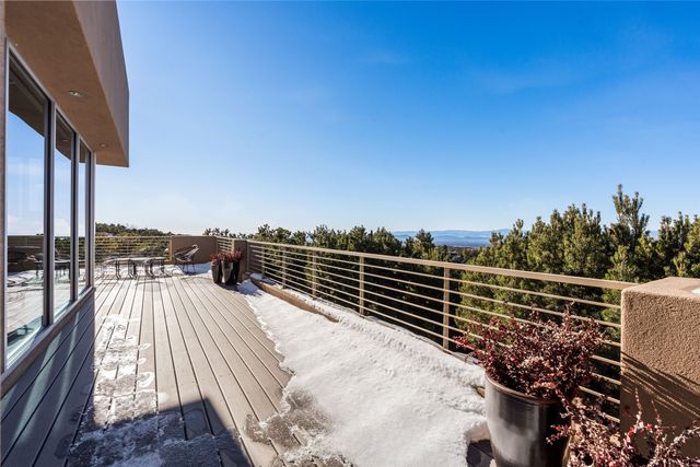 1135 S Summit Drive, Santa Fe, NM 87501