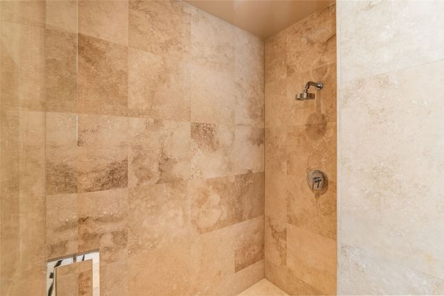 1135 S Summit Drive, Santa Fe, NM 87501