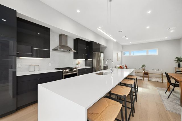 5605 Sunshine DR 10, Austin, TX 78756