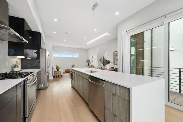 5605 Sunshine DR 10, Austin, TX 78756