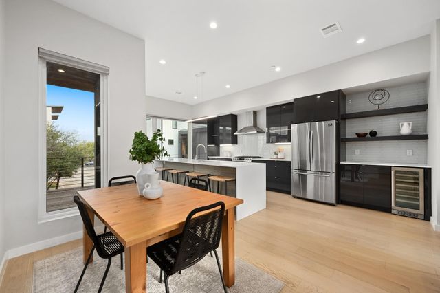 5605 Sunshine DR 10, Austin, TX 78756