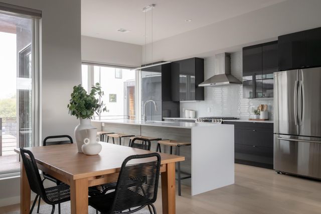 5605 Sunshine DR 10, Austin, TX 78756