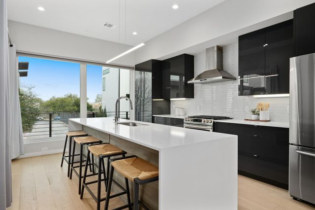 5605 Sunshine DR 10, Austin, TX 78756