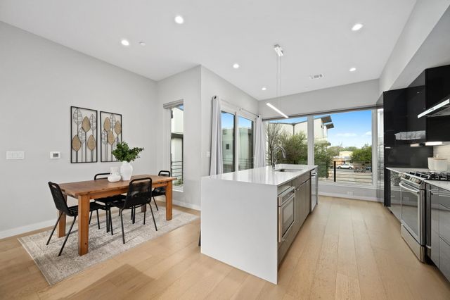 5605 Sunshine DR 10, Austin, TX 78756