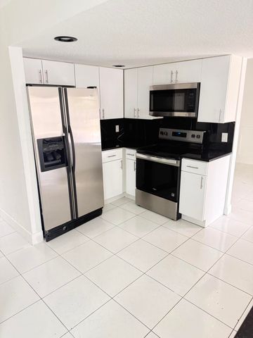 122 Santiago Street, Royal Palm Beach, FL 33411