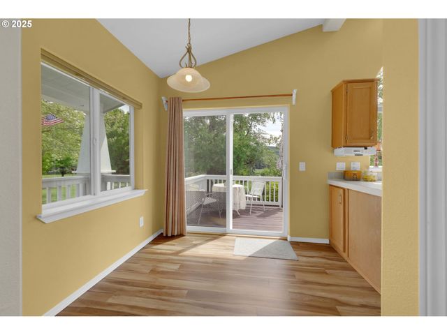 84580 MARSH Rd, Veneta, OR 97487