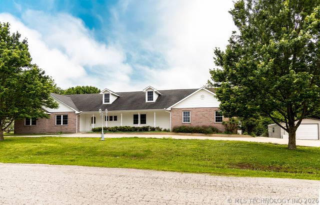 1304 SE 2nd Street, Wagoner, OK 74467