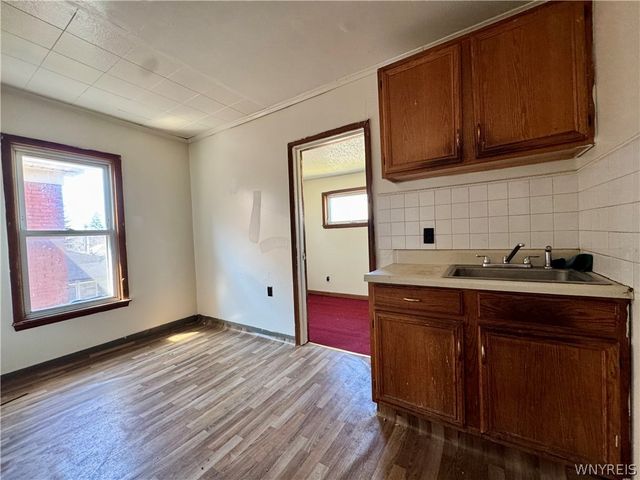 2022 La Salle Avenue, Niagara Falls, NY 14301