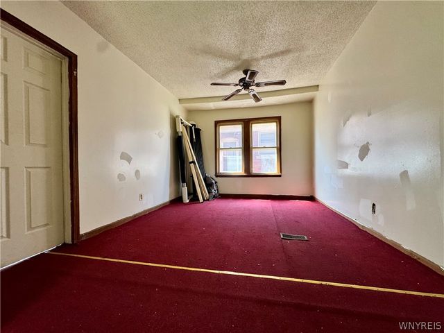 2022 La Salle Avenue, Niagara Falls, NY 14301