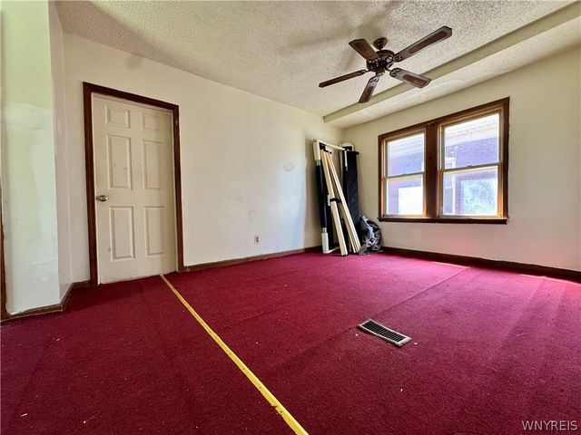 2022 La Salle Avenue, Niagara Falls, NY 14301