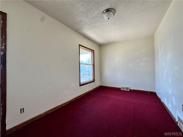 2022 La Salle Avenue, Niagara Falls, NY 14301