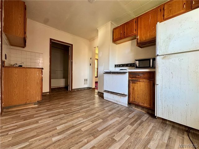 2022 La Salle Avenue, Niagara Falls, NY 14301