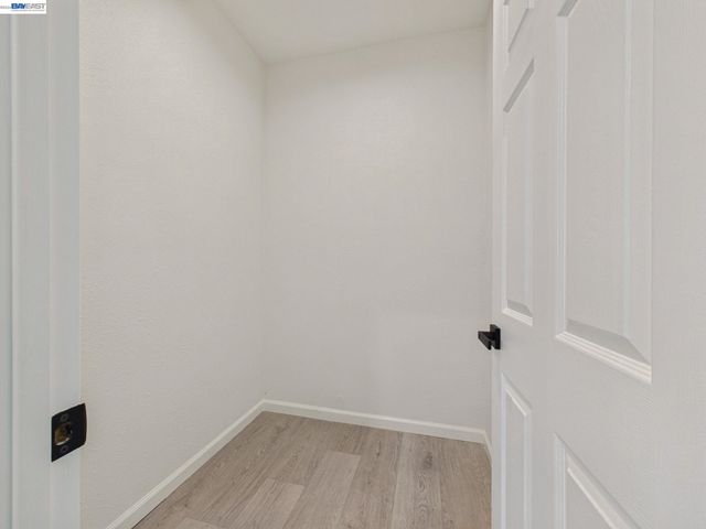 718 26th, Oakland, CA 94612