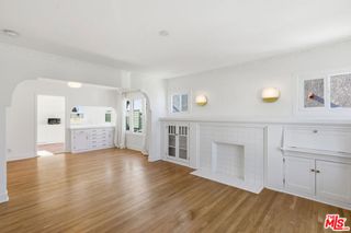 6743 Arlington Avenue, Los Angeles, CA 90043