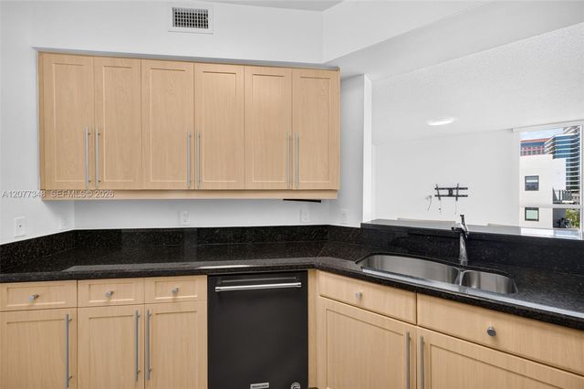 111 SE 8th Avenue 705, Fort Lauderdale, FL 33301