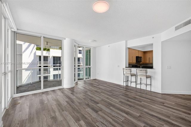111 SE 8th Avenue 705, Fort Lauderdale, FL 33301
