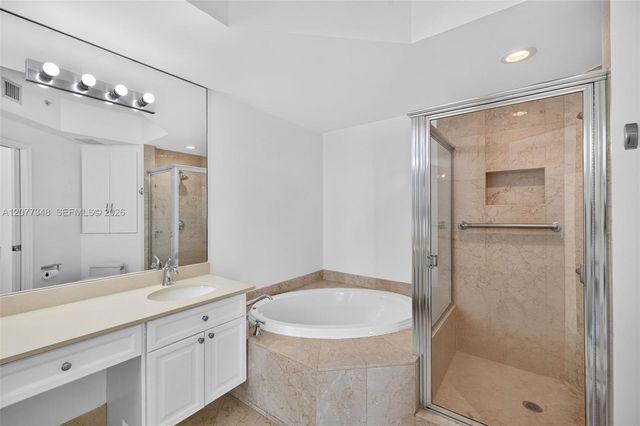 111 SE 8th Avenue 705, Fort Lauderdale, FL 33301