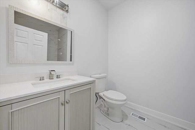 7607 S May Street, Chicago, IL 60620