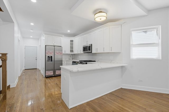 7607 S May Street, Chicago, IL 60620