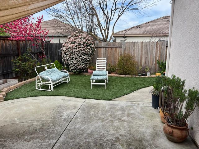 5794 Spenlow Way, Sacramento, CA 95835