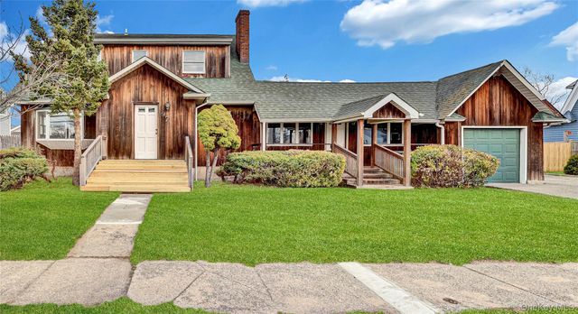 97 Pardee Avenue, Islip, NY 11751