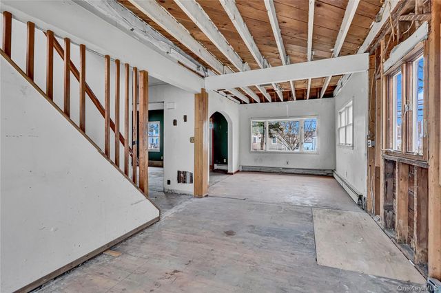 97 Pardee Avenue, Islip, NY 11751