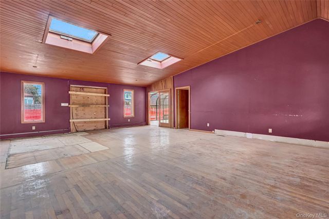 97 Pardee Avenue, Islip, NY 11751