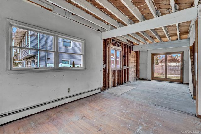 97 Pardee Avenue, Islip, NY 11751