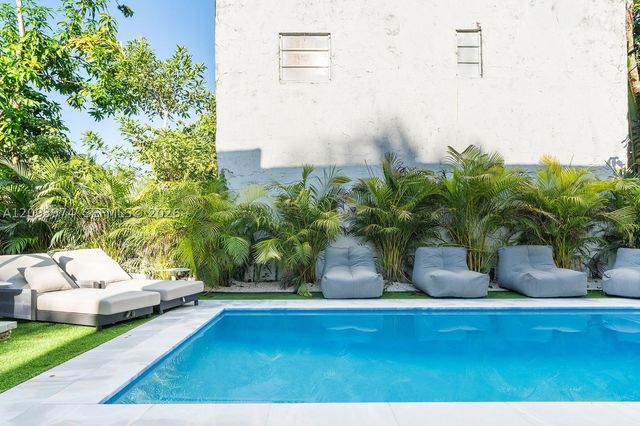 117 NE 48th St B, Miami, FL 33137