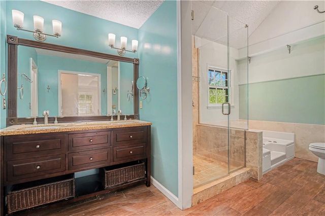 1527 Ridgewood Drive, Lilburn, GA 30047