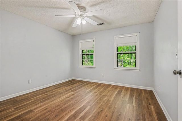 1527 Ridgewood Drive, Lilburn, GA 30047