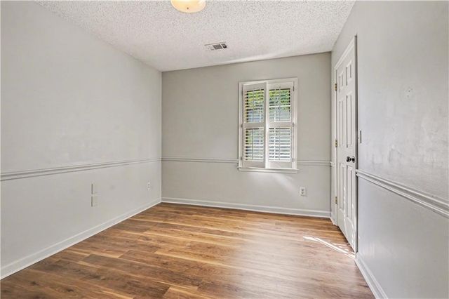 1527 Ridgewood Drive, Lilburn, GA 30047
