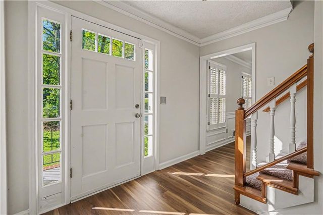 1527 Ridgewood Drive, Lilburn, GA 30047