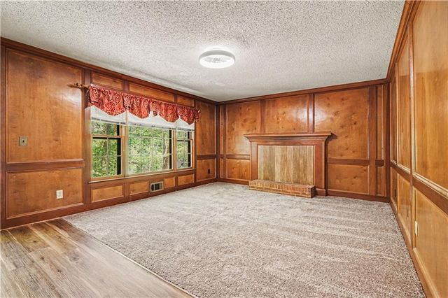 1527 Ridgewood Drive, Lilburn, GA 30047