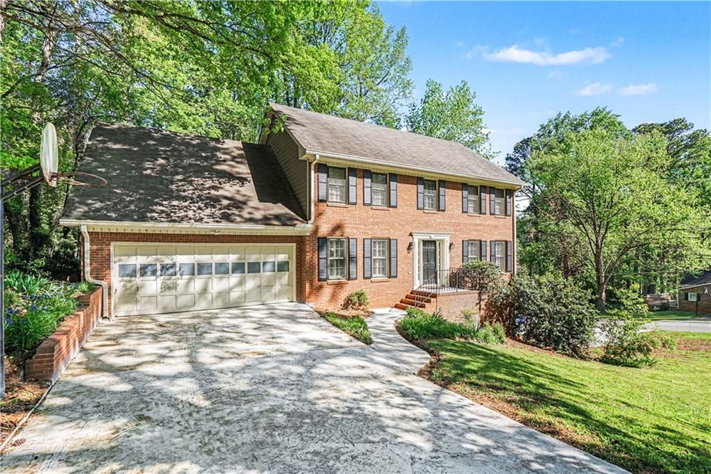 1527 Ridgewood Drive, Lilburn, GA 30047