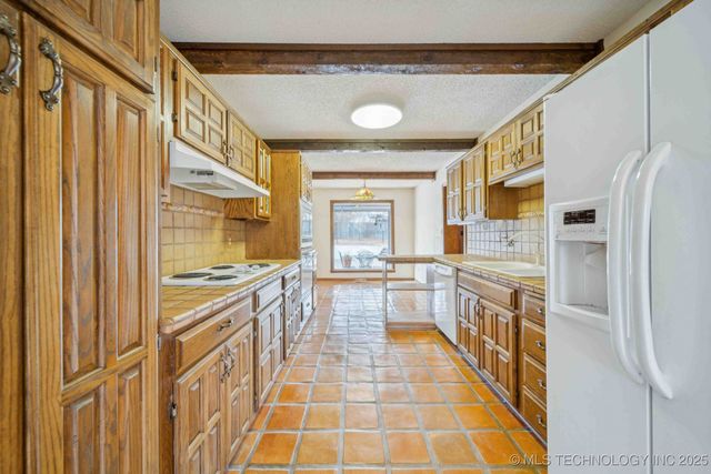 9752 S Lakewood Avenue, Tulsa, OK 74137