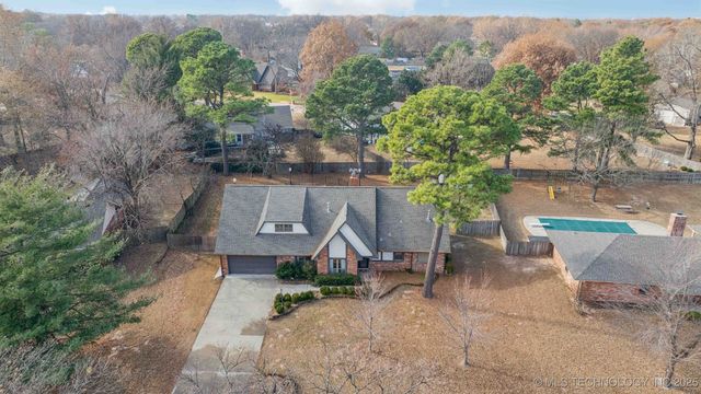 9752 S Lakewood Avenue, Tulsa, OK 74137