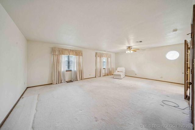 9752 S Lakewood Avenue, Tulsa, OK 74137