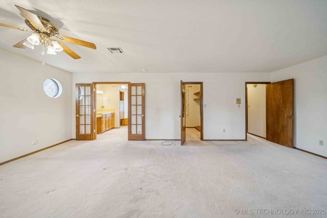 9752 S Lakewood Avenue, Tulsa, OK 74137