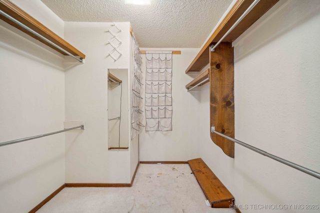 9752 S Lakewood Avenue, Tulsa, OK 74137