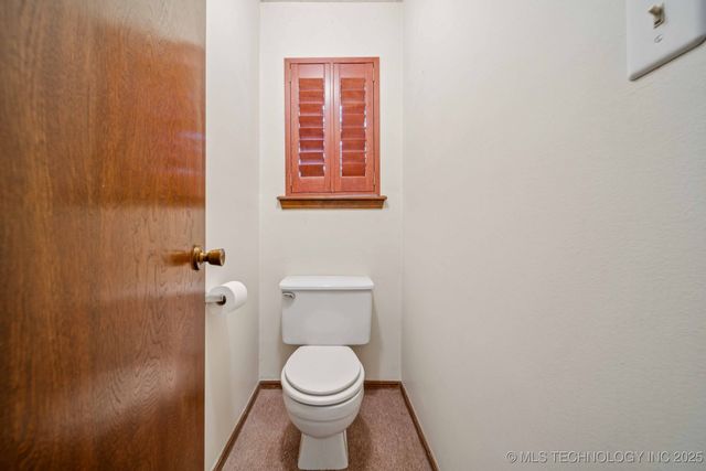 9752 S Lakewood Avenue, Tulsa, OK 74137