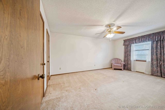 9752 S Lakewood Avenue, Tulsa, OK 74137